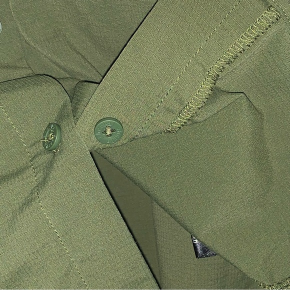 Women’s M SHERPA ADVENTURE GEAR Olive Green Long Sleeve Tab Up Button Shirt EXC - Picture 14 of 16
